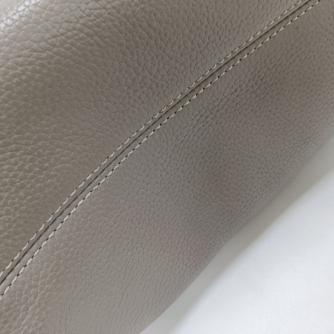 Roller Calfskin Gray
