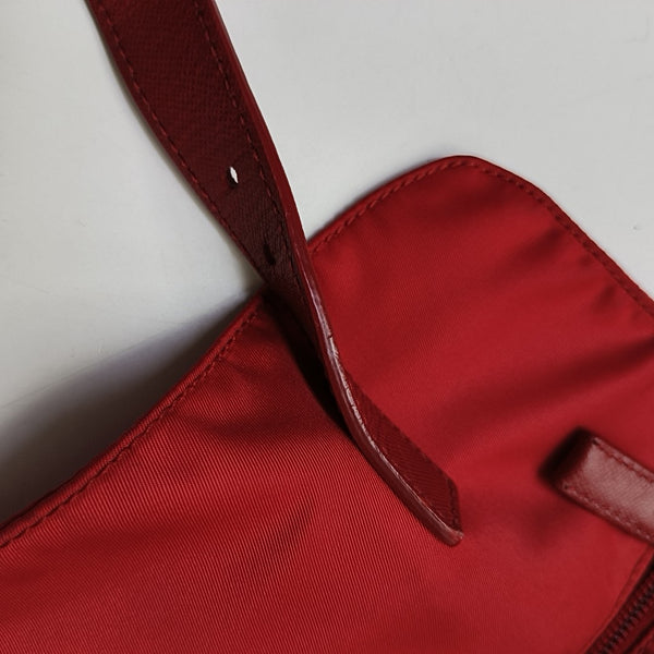Nylon Red