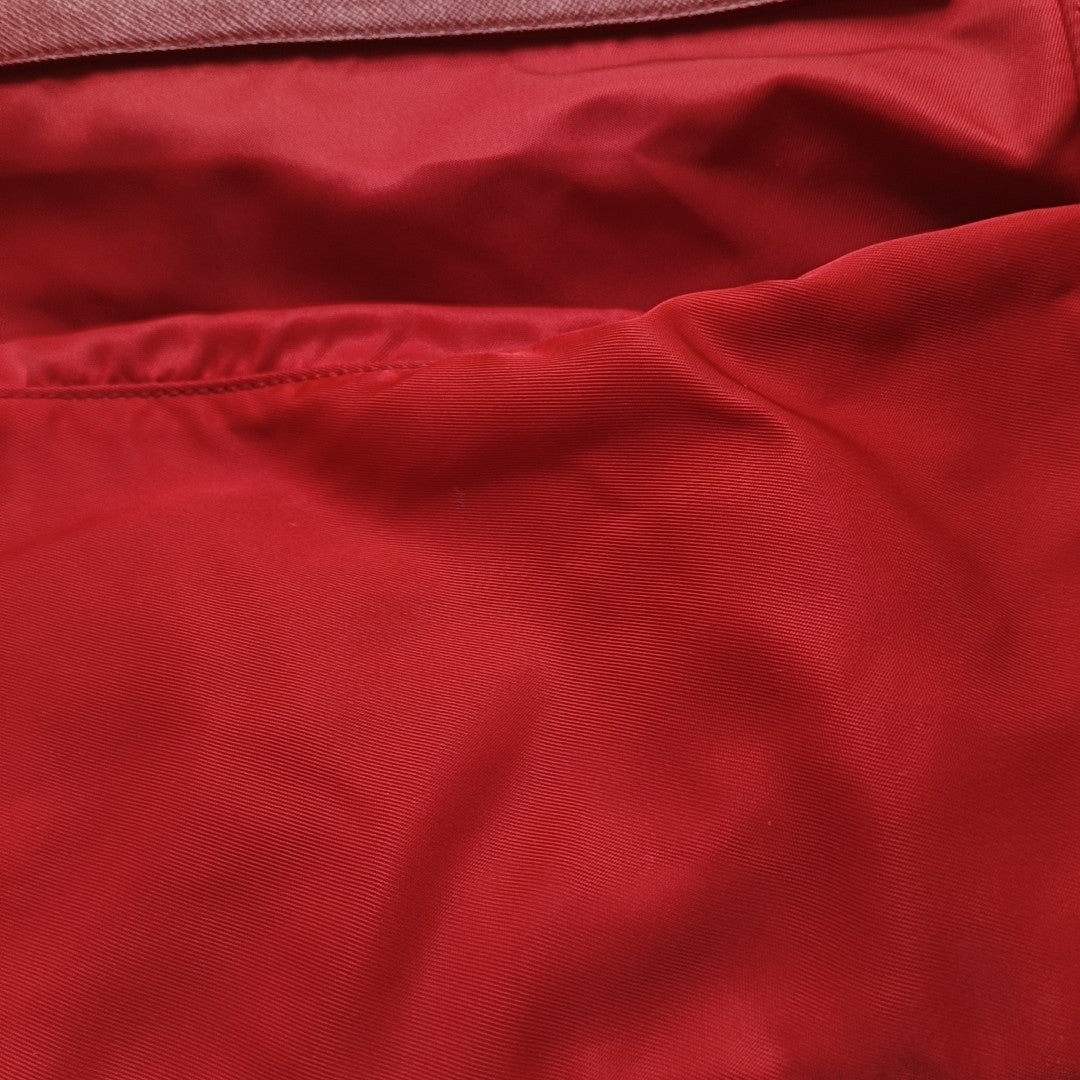 Nylon Red