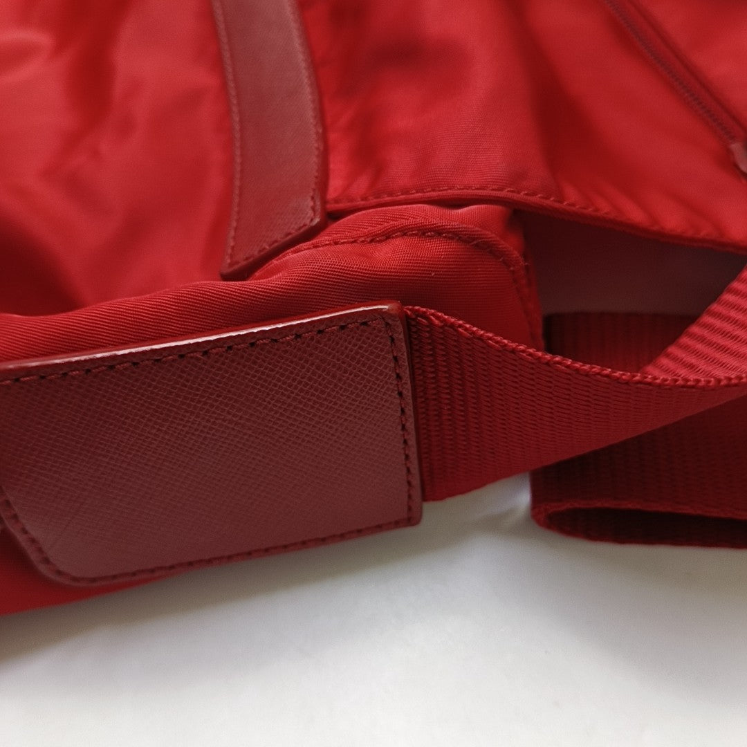 Nylon Red