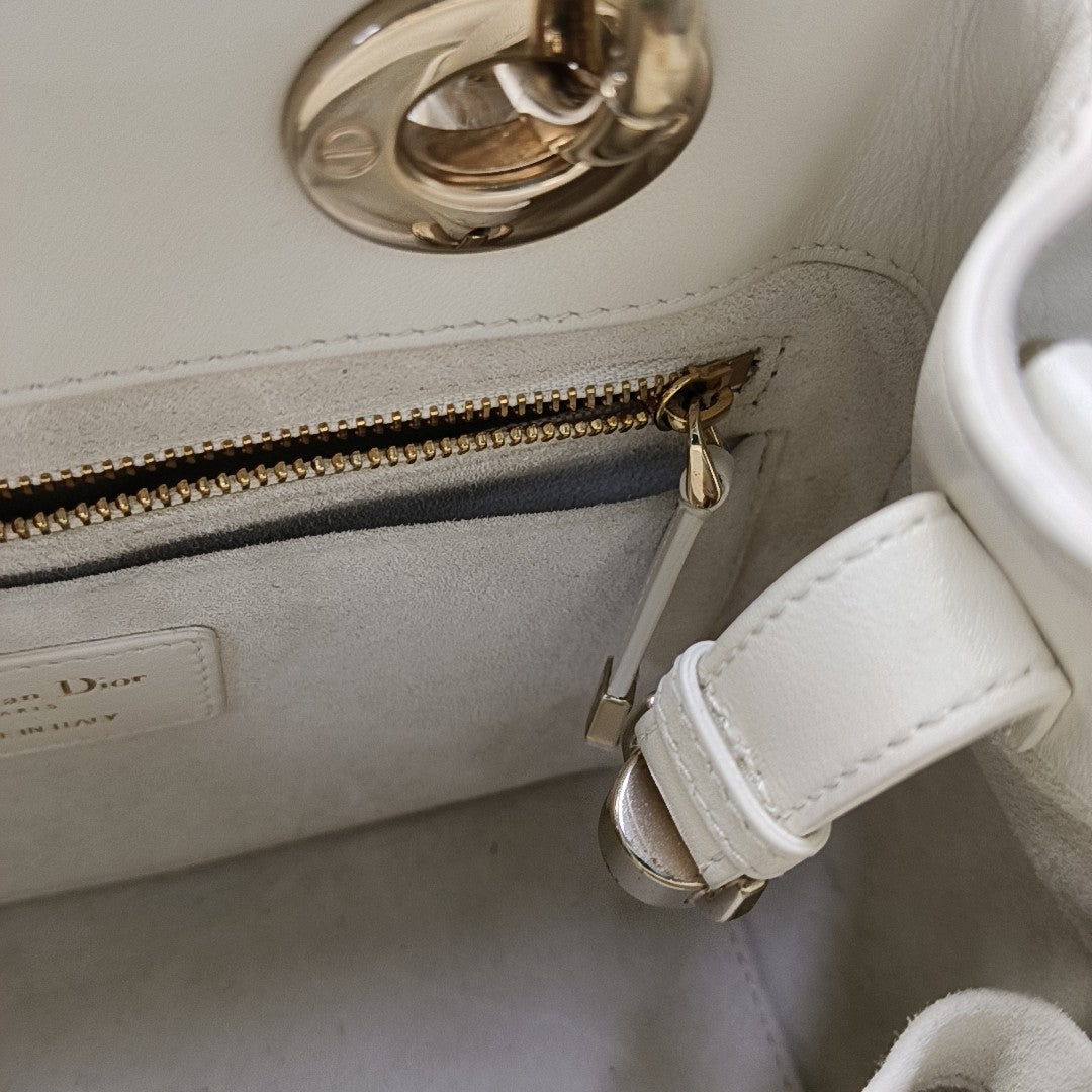 Lady 95.22 Small Cannage Calfskin White