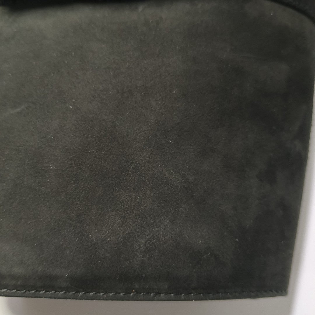 Vara Suede Black
