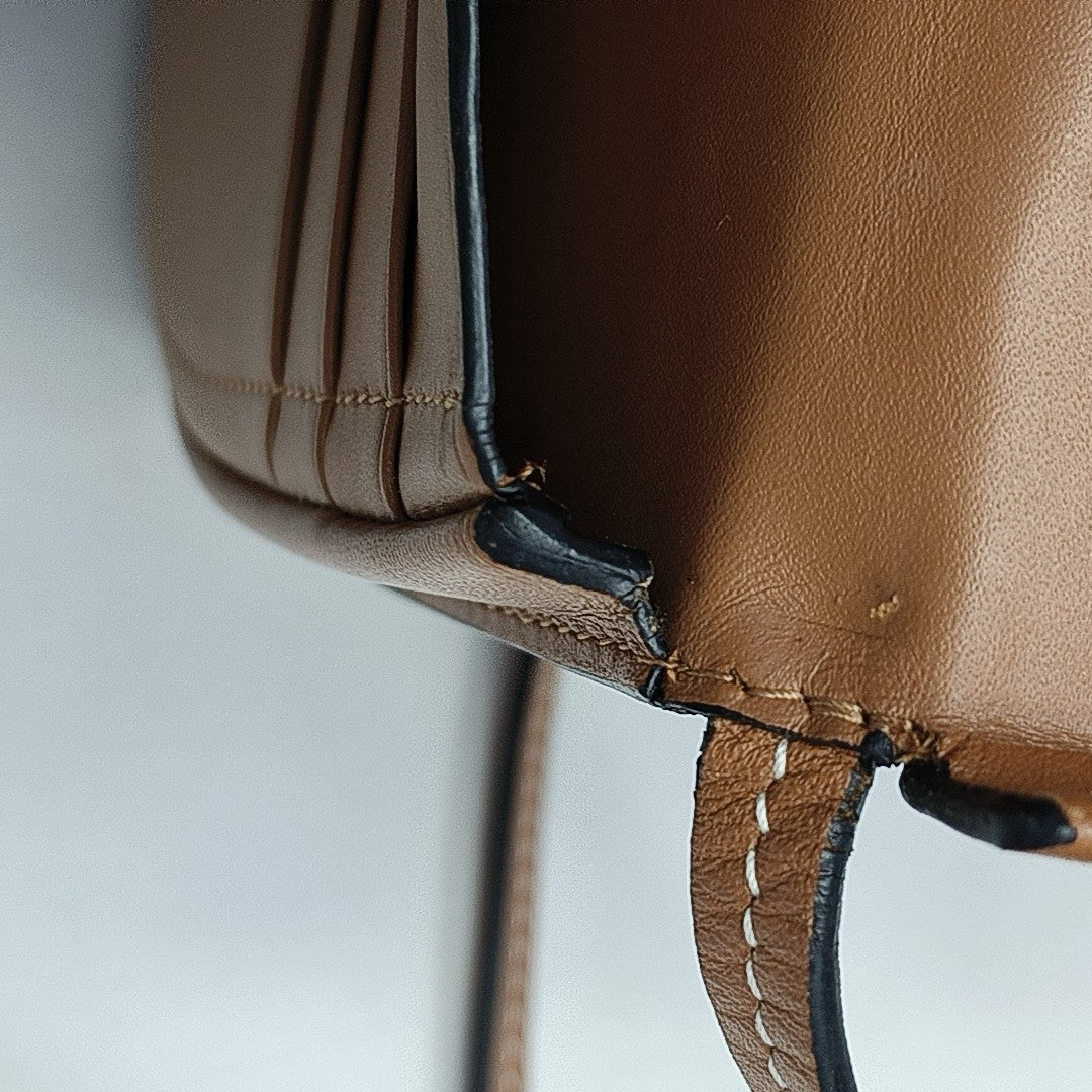Heel Small Calfskin Brown