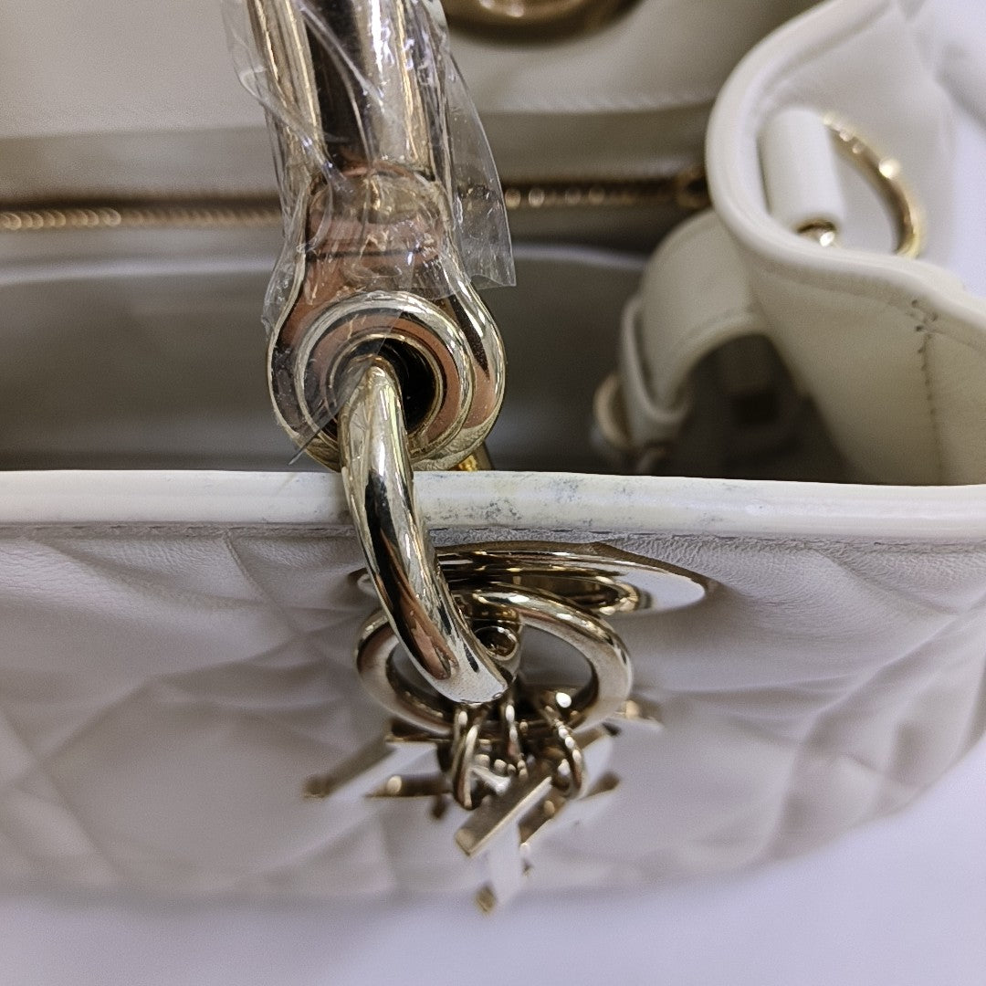 Lady 95.22 Small Cannage Calfskin White