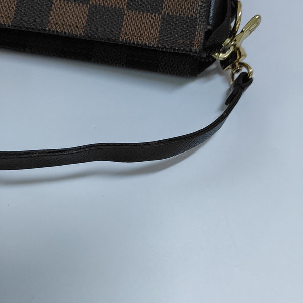 TROUSSE MAKE UP Damier Ebene Coated Canvas Brown