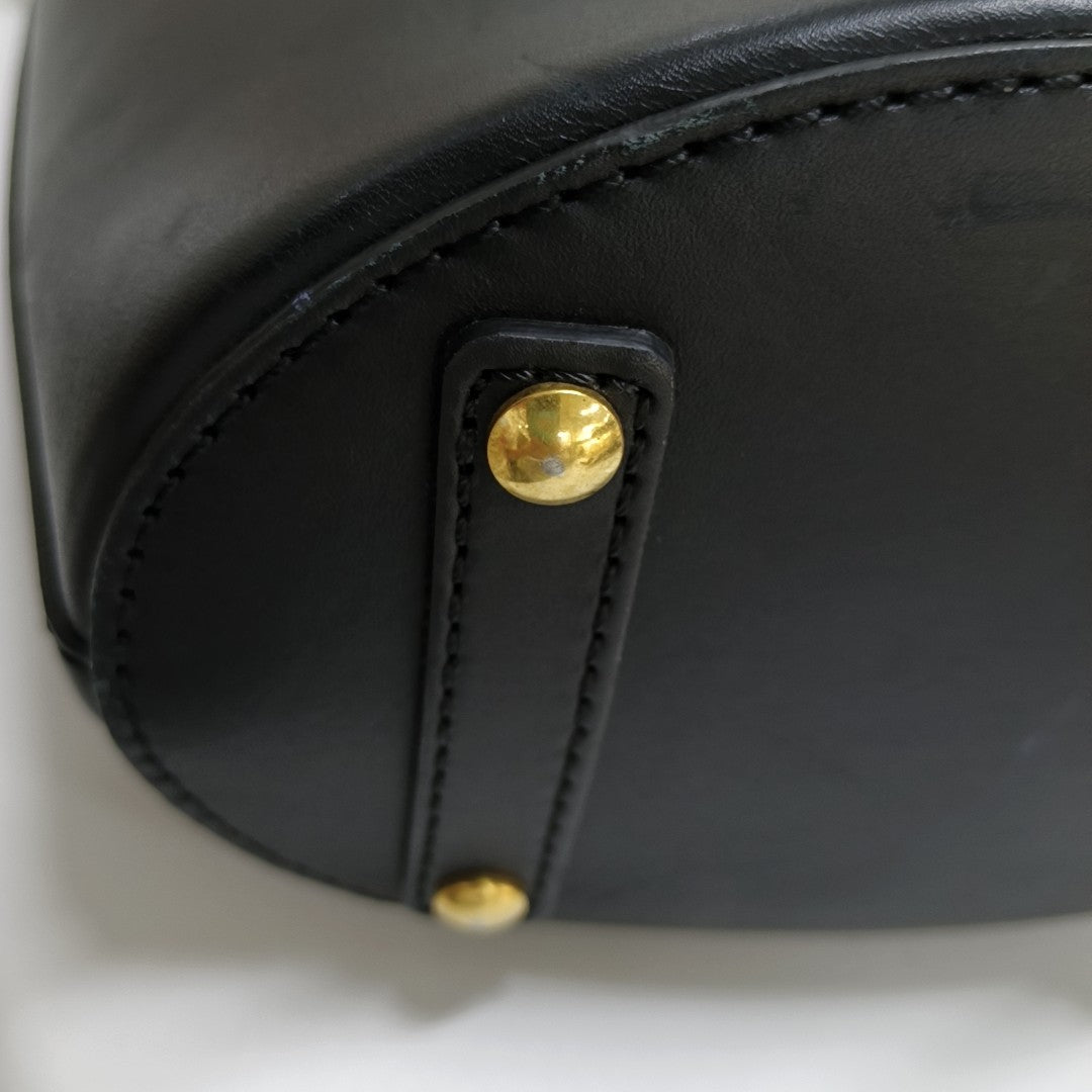The Bucket Calfskin Black