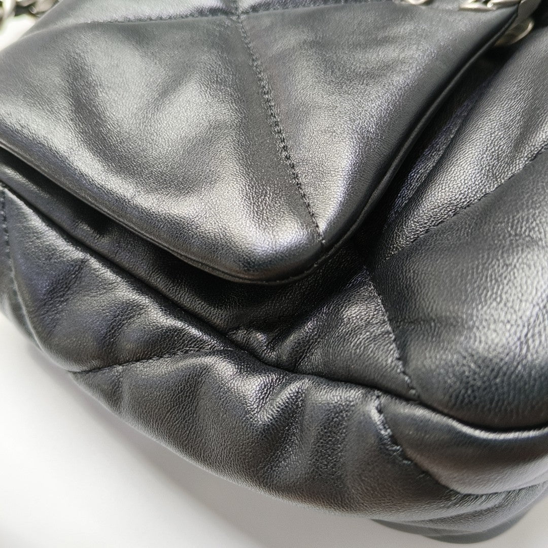 CHANEL 19 Large Quilted Lambskin Black