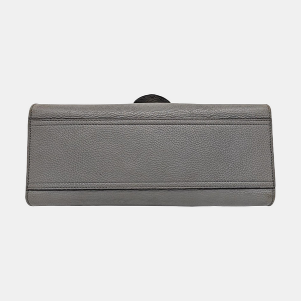 Authenticated pre-owned  GG Marmont Top Handle Calfskin Gray - Crossbody Bag at Looply