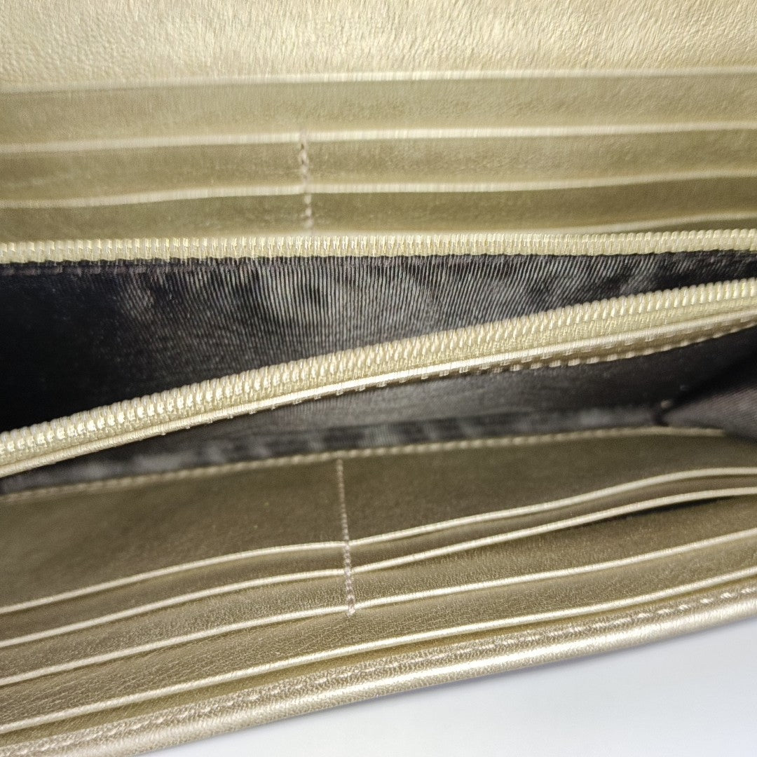 Authenticated pre-owned  Microguccissima Monogram Calfskin Brown Wallet - Wallet at Looply