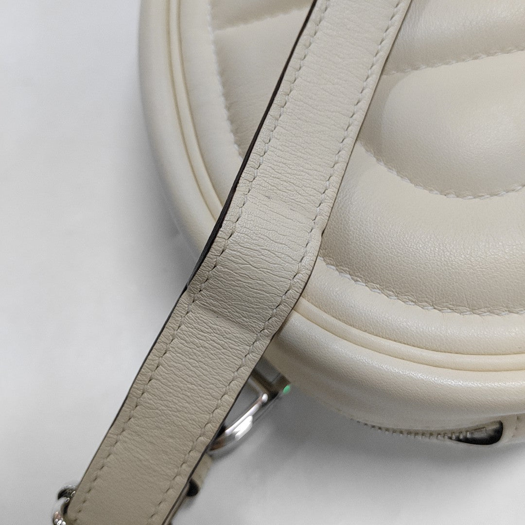Authenticated pre-owned  In-The-Loop Swift White - Crossbody Bag at Looply