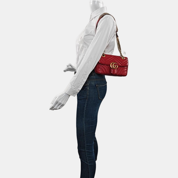 Authenticated pre-owned  GG Marmont Small Calfskin Red - Crossbody Bag at Looply