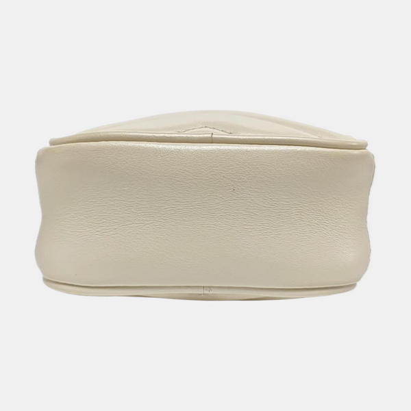 Authenticated pre-owned  GG Marmont Mini Calfskin White - Crossbody Bag at Looply