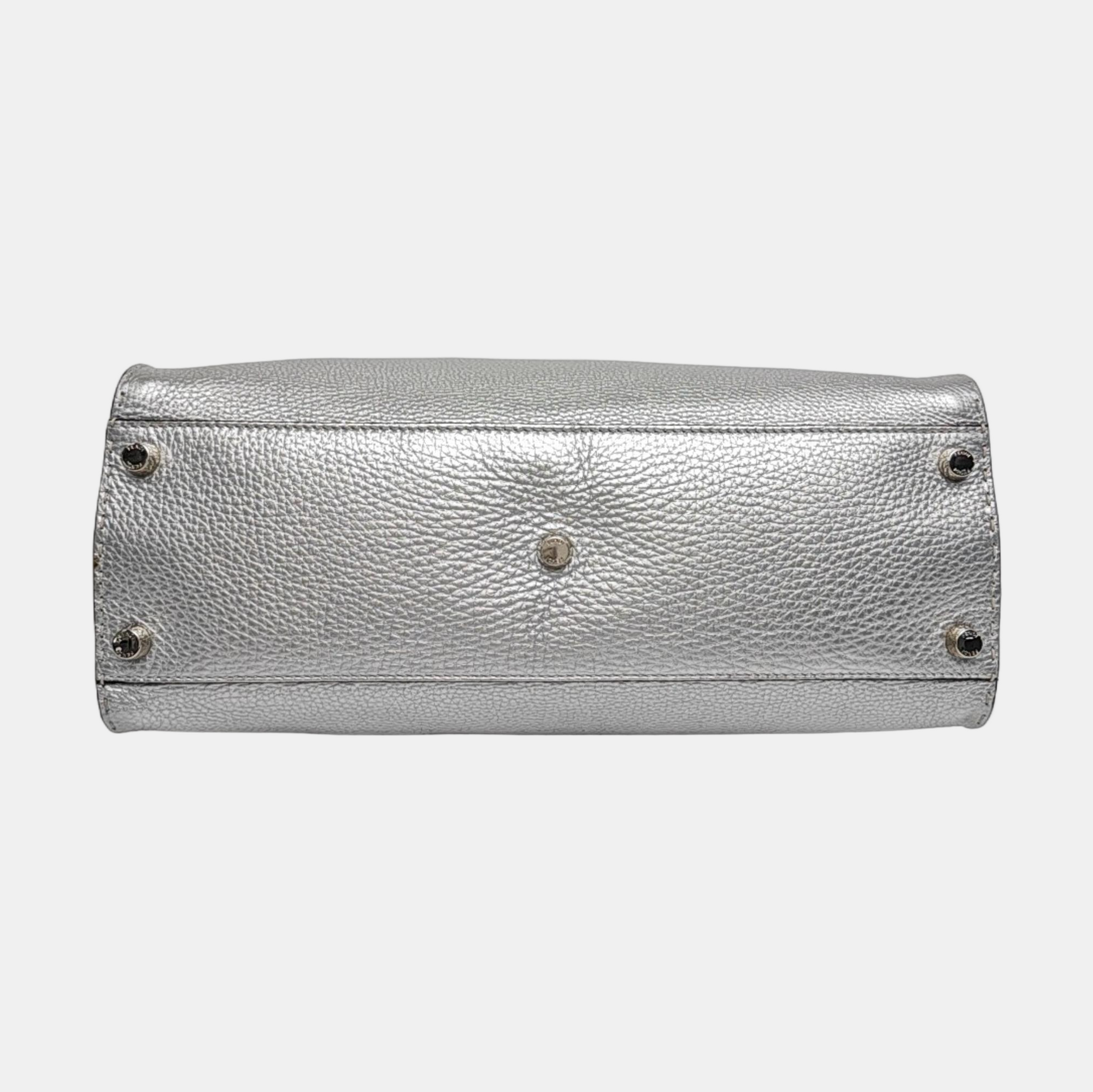Authenticated pre-owned  Peekaboo Calfskin Silver - Shoulder Bag at Looply