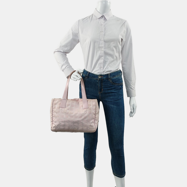 Authenticated pre-owned  Travel Line Nylon Pink - Top Handle Bag at Looply