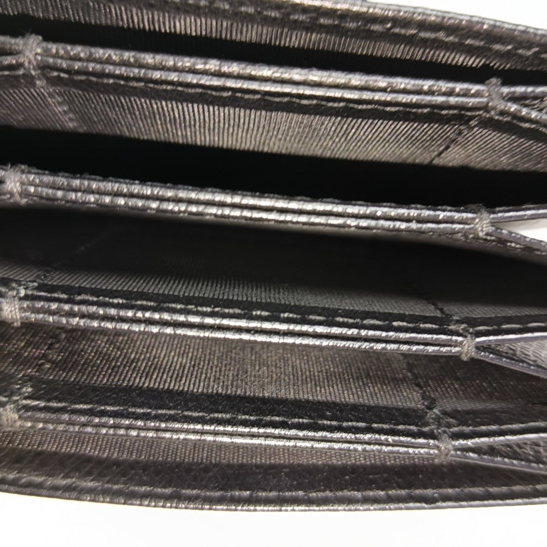 Authenticated pre-owned  30 Montaigne Calfskin Black Card Holder - Card Holder at Looply