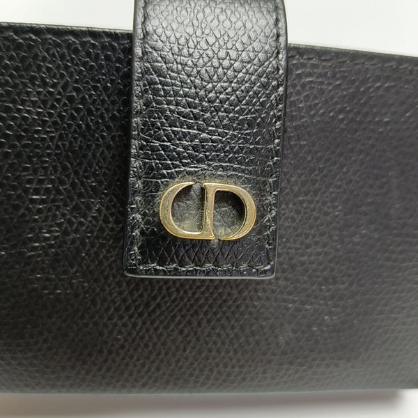 Authenticated pre-owned  30 Montaigne Calfskin Black Card Holder - Card Holder at Looply