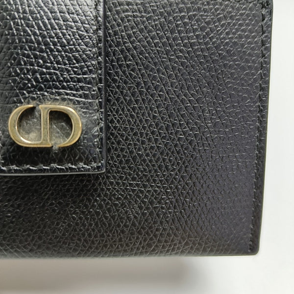 Authenticated pre-owned  30 Montaigne Calfskin Black Card Holder - Card Holder at Looply