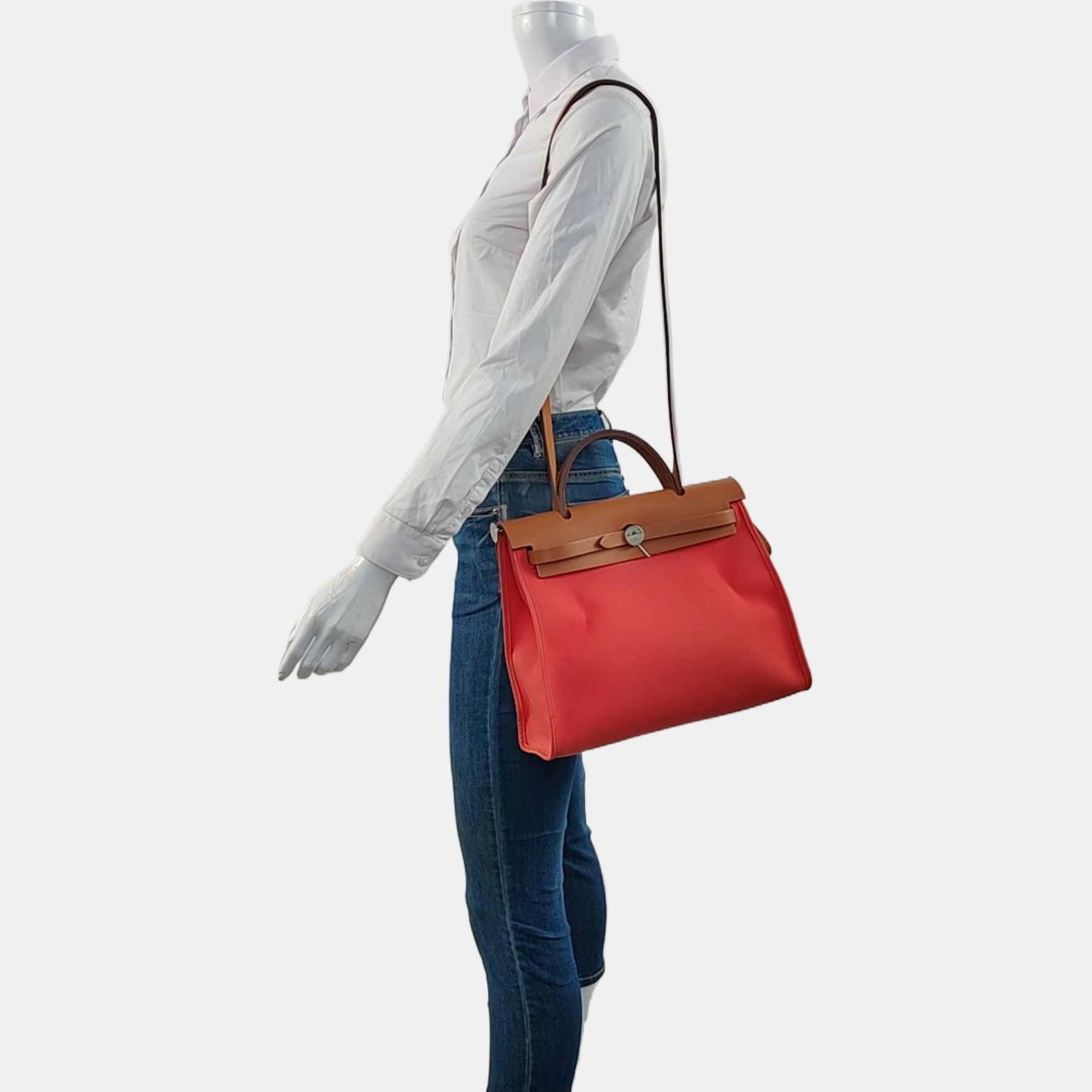 Authenticated pre-owned  Herbag 31 Canvas Pink - Shoulder Bag at Looply