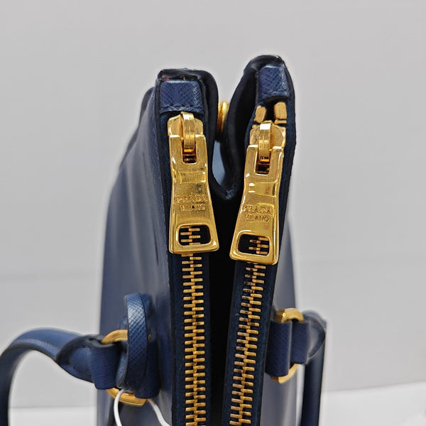 Authenticated pre-owned  Galleria Small Calfskin Blue - Shoulder Bag at Looply