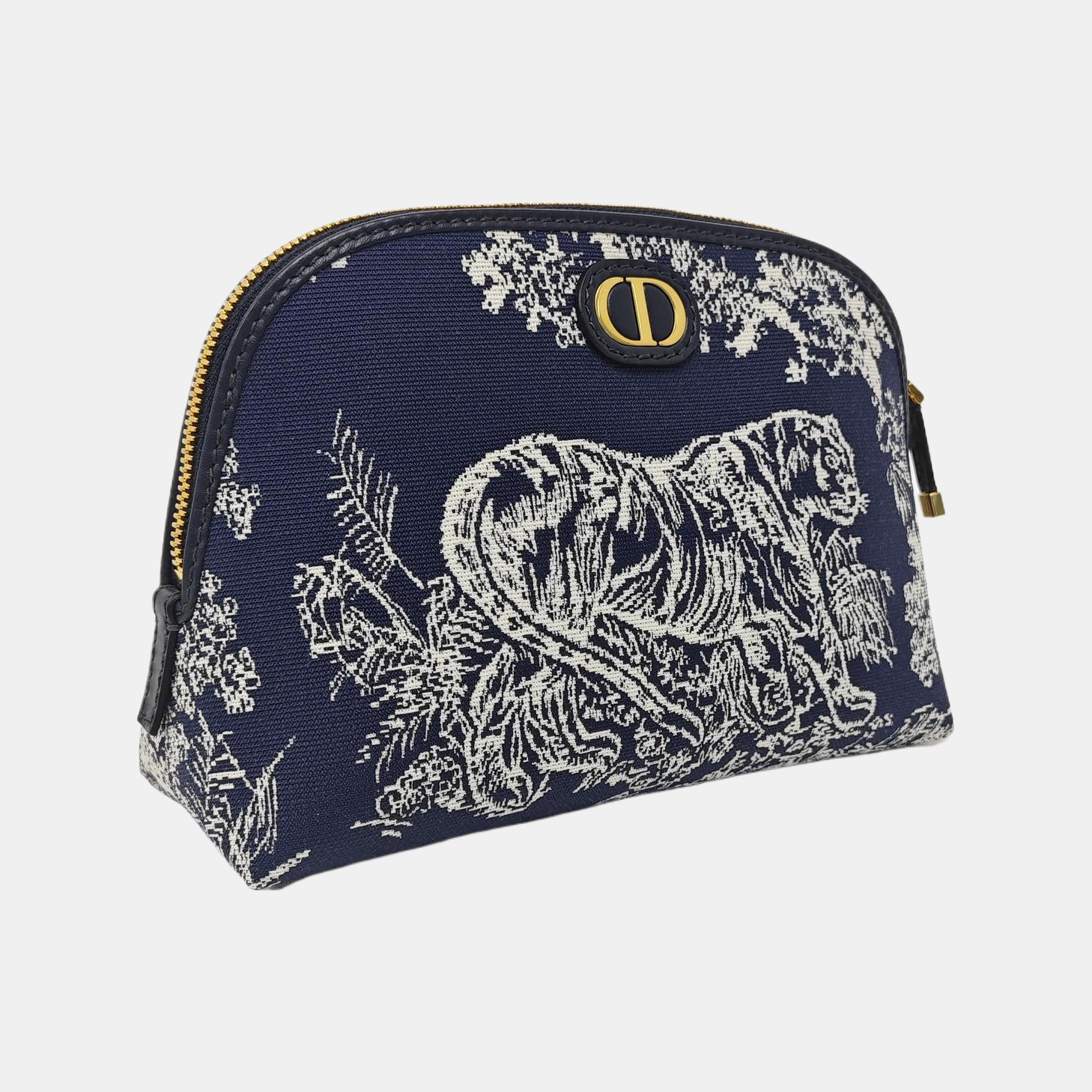 Authenticated pre-owned  30 Montaigne Medium Fabric Blue - Clutch at Looply
