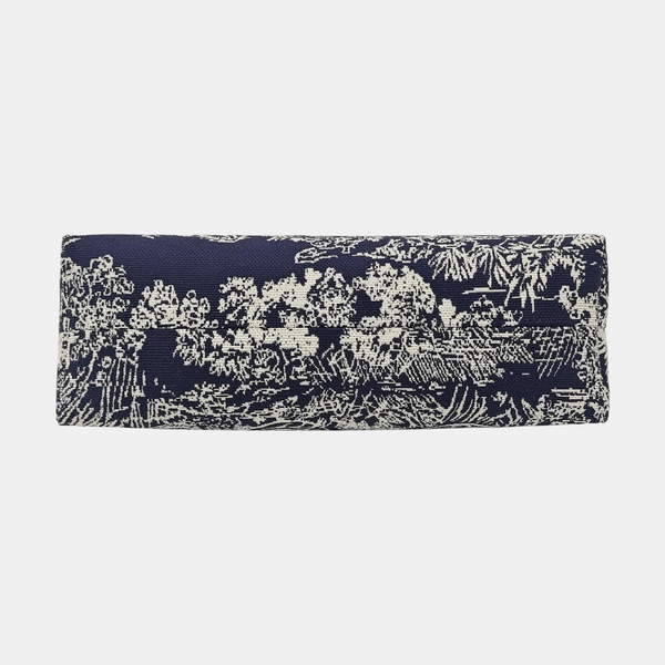 Authenticated pre-owned  30 Montaigne Medium Fabric Blue - Clutch at Looply