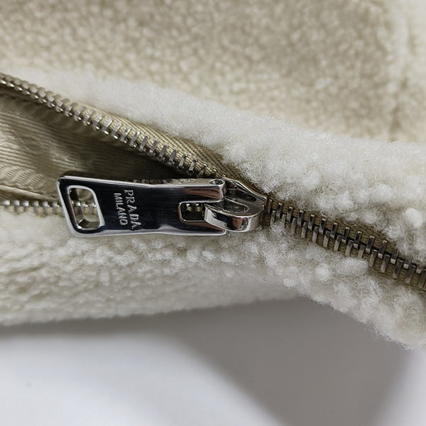 Authenticated pre-owned  Re-edition2005 Fabric Beige - Shoulder Bag at Looply