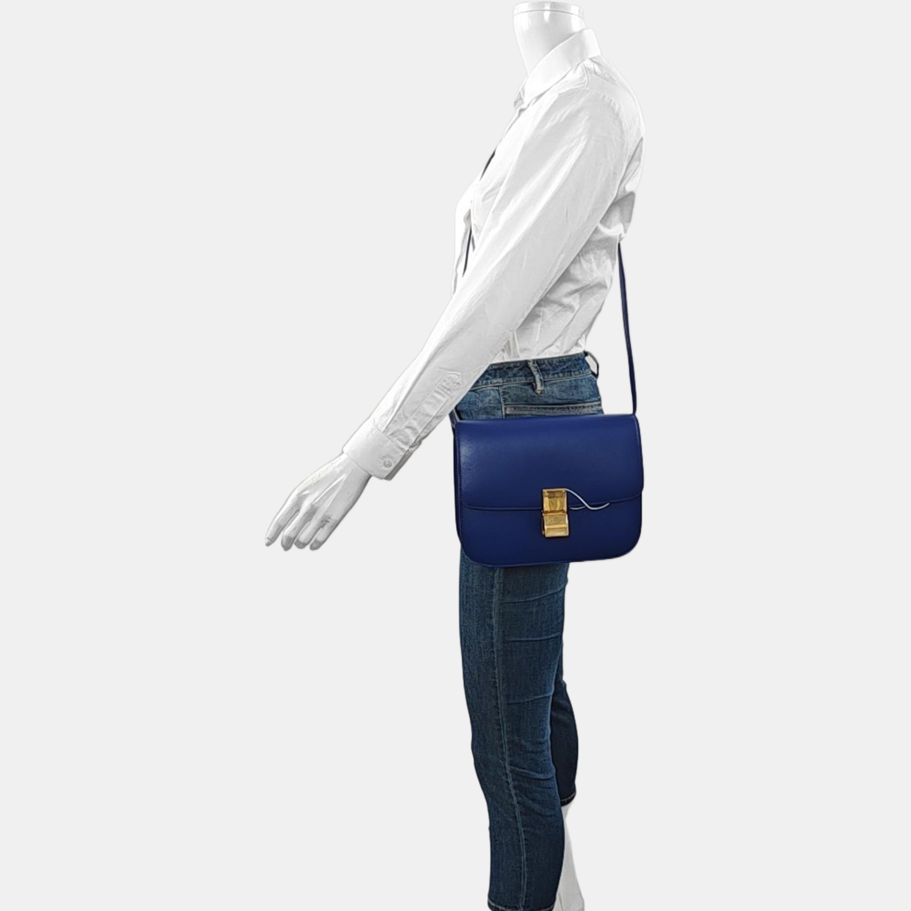 Authenticated pre-owned  CLASSIC BOX Medium Calfskin Blue - Shoulder Bag at Looply