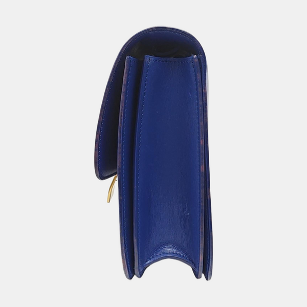 Authenticated pre-owned  CLASSIC BOX Medium Calfskin Blue - Shoulder Bag at Looply