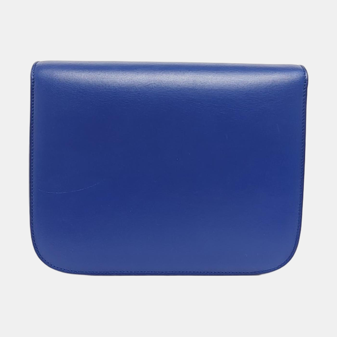 Authenticated pre-owned  CLASSIC BOX Medium Calfskin Blue - Shoulder Bag at Looply