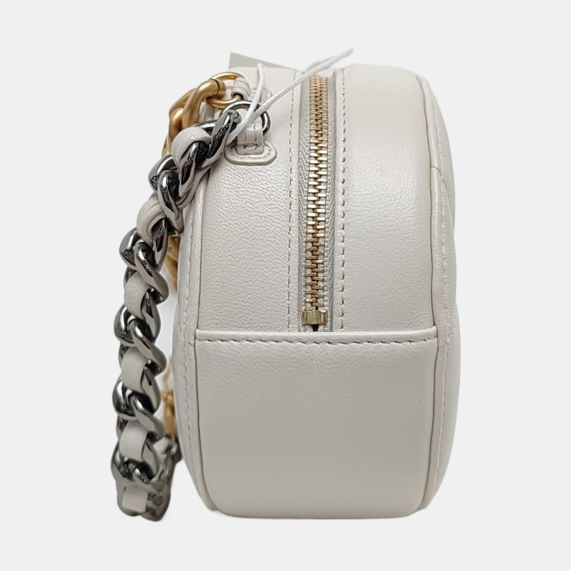 Authenticated pre-owned  Chanel 19 Quilted Lambskin White - Shoulder Bag at Looply