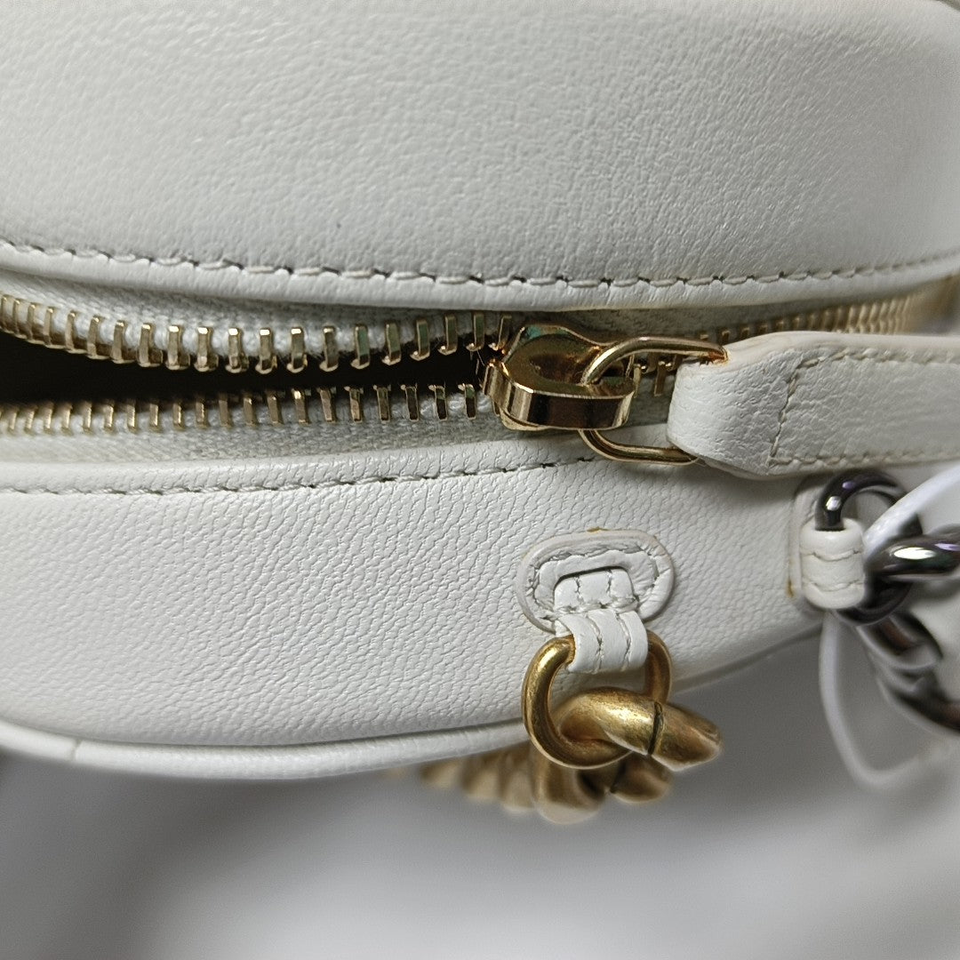 Authenticated pre-owned  Chanel 19 Quilted Lambskin White - Shoulder Bag at Looply