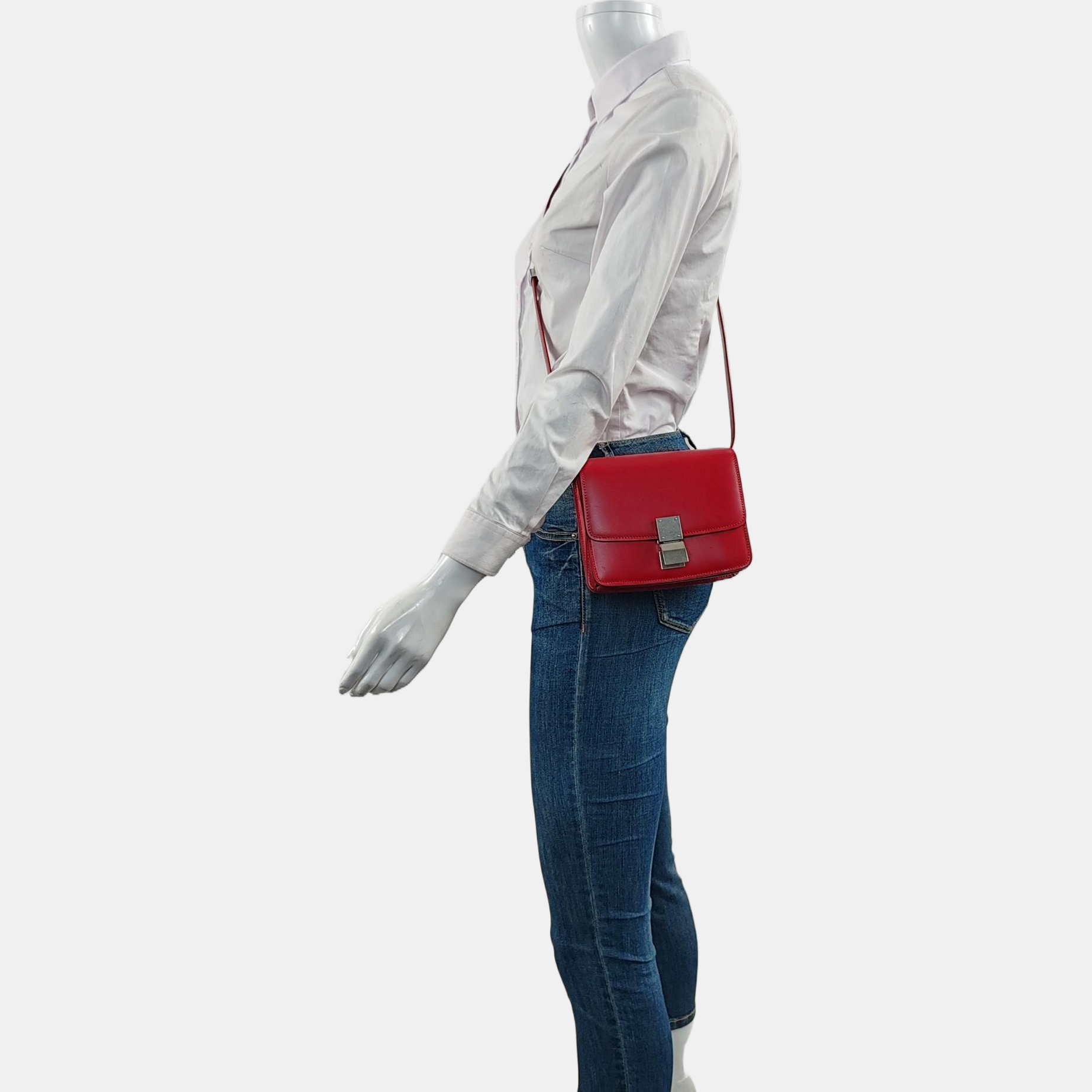 Authenticated pre-owned  CLASSIC BOX Mini Calfskin Red - Crossbody Bag at Looply