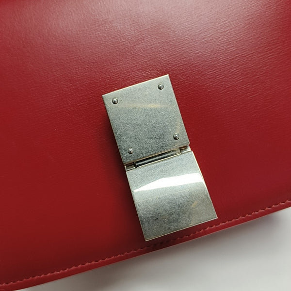 Authenticated pre-owned  CLASSIC BOX Mini Calfskin Red - Crossbody Bag at Looply