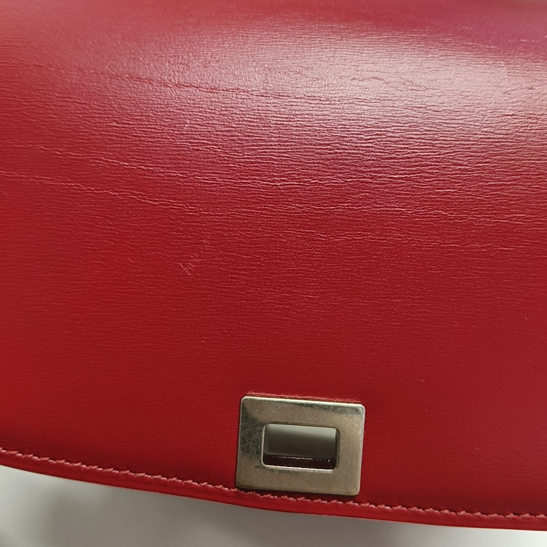 Authenticated pre-owned  CLASSIC BOX Mini Calfskin Red - Crossbody Bag at Looply