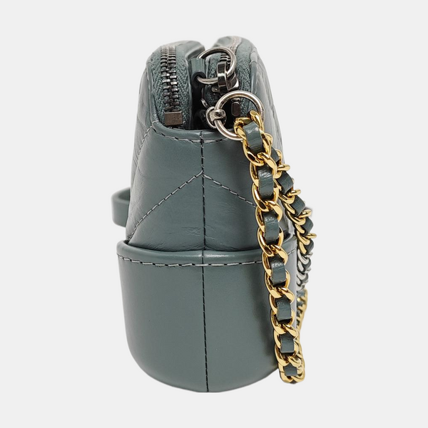 Authenticated pre-owned  Gabrielle Chevron Calfskin Green - Crossbody Bag at Looply