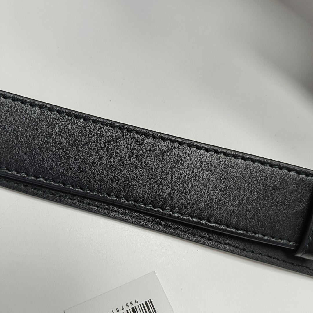 Authenticated pre-owned  GG Marmont Calfskin Black - Belt Bag at Looply