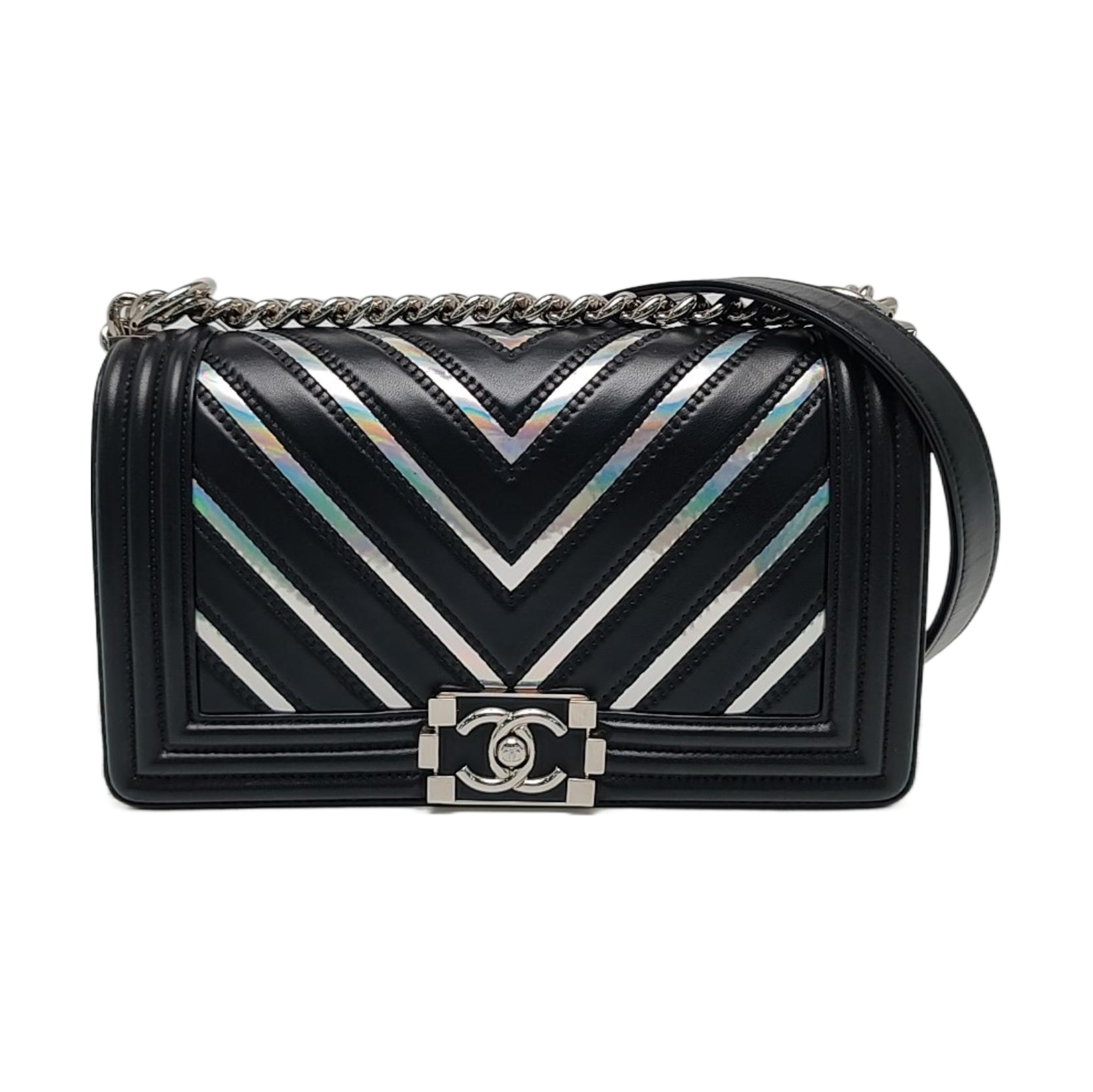 Authenticated pre-owned  Boy Chanel Medium Chevron Calfskin Black - Shoulder Bag at Looply