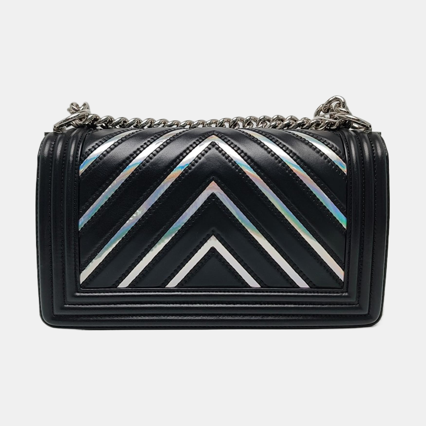 Authenticated pre-owned  Boy Chanel Medium Chevron Calfskin Black - Shoulder Bag at Looply