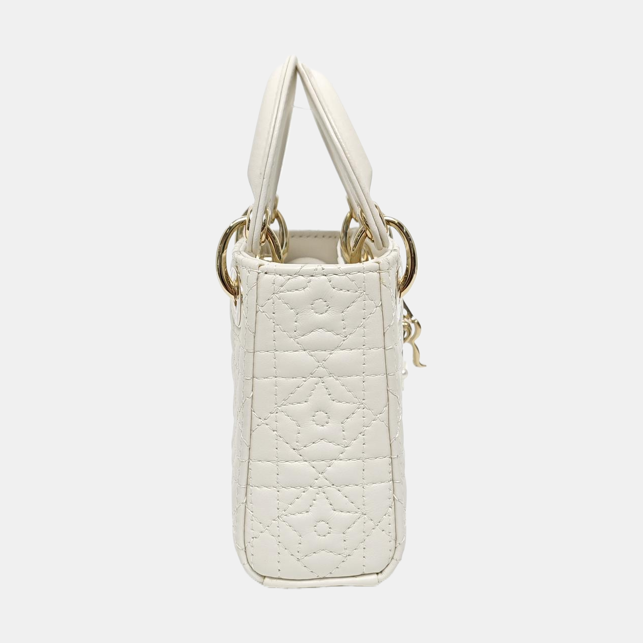 Authenticated pre-owned  Lady Dior Super Mini Lambskin White - Shoulder Bag at Looply