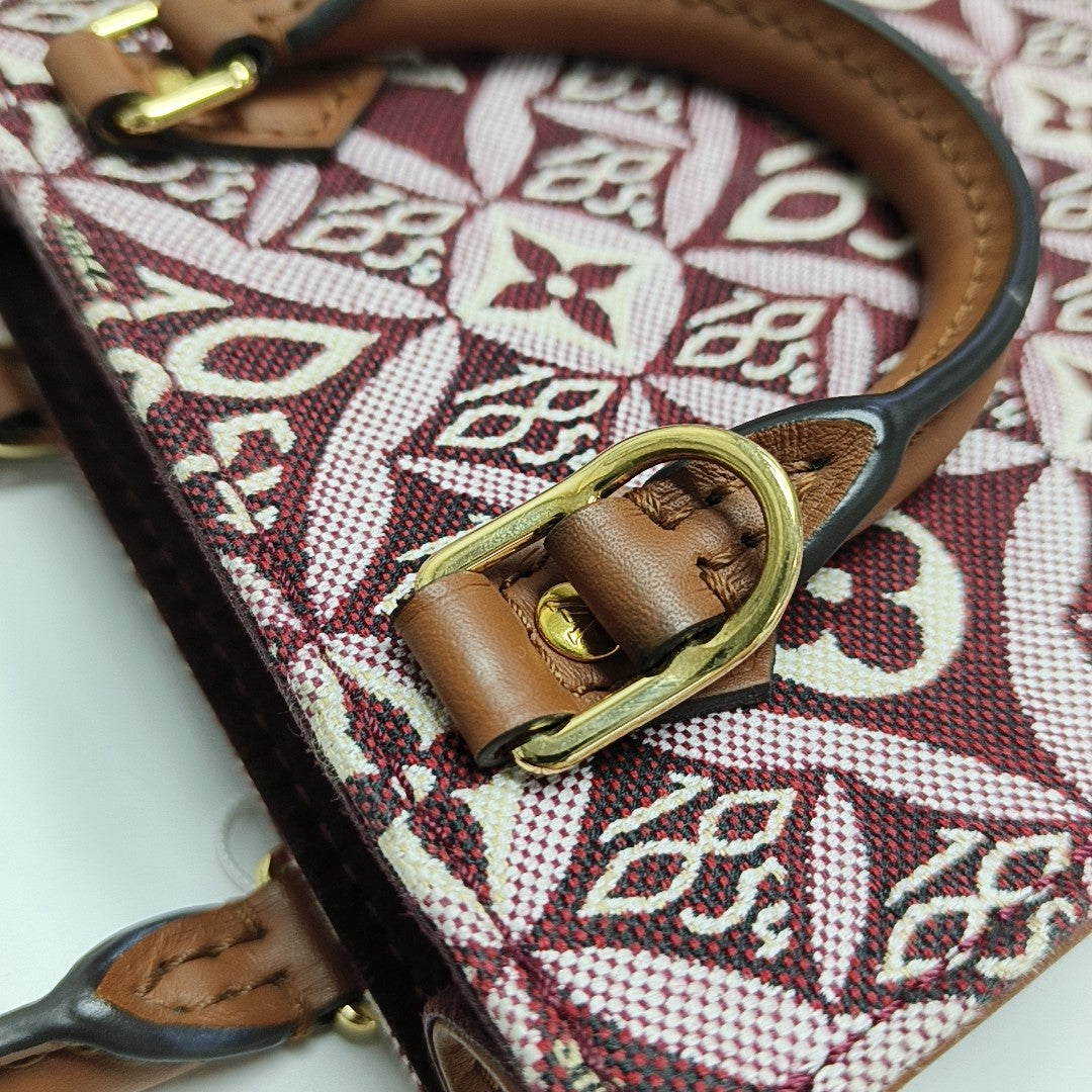 Authenticated pre-owned  Sac Plat Mini Fabric Red - Shoulder Bag at Looply