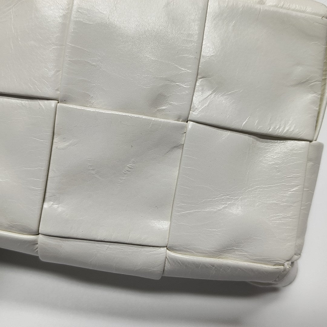 Authenticated pre-owned  Cassette Small Calfskin White - Shoulder Bag at Looply