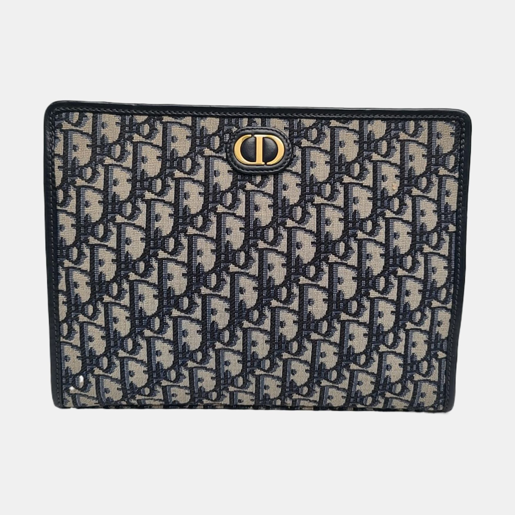 Authenticated pre-owned  30 Montaigne Monogram Canvas Beige - Clutch at Looply