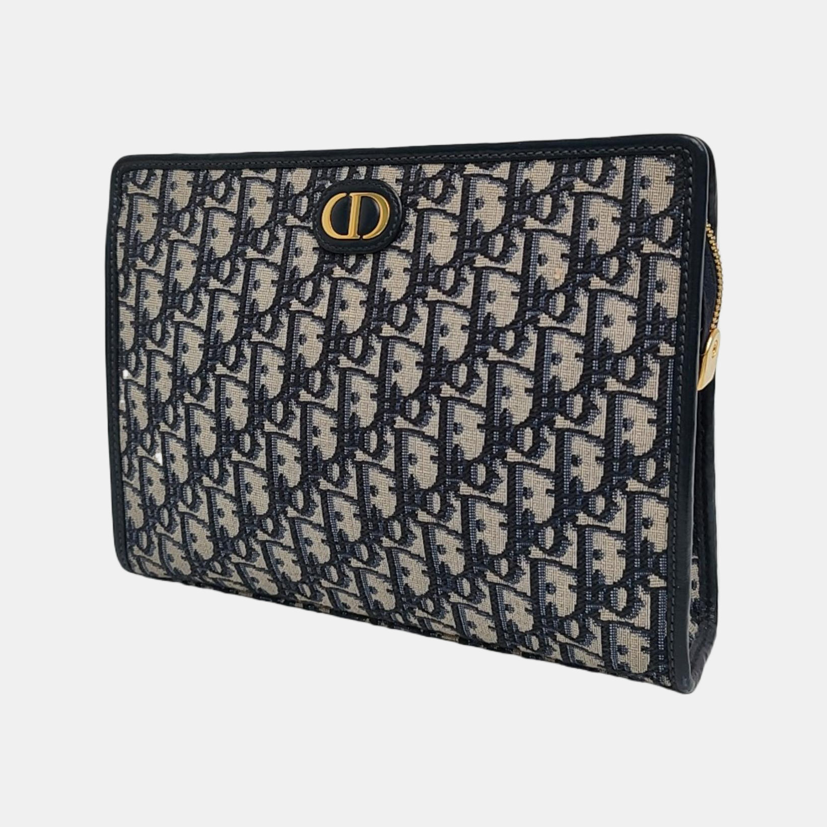 Authenticated pre-owned  30 Montaigne Monogram Canvas Beige - Clutch at Looply