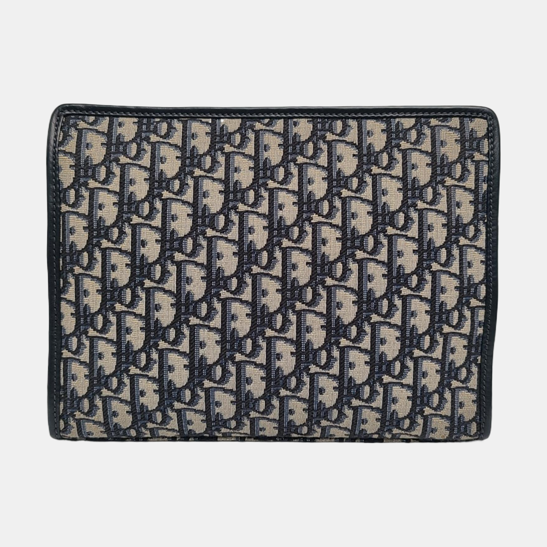 Authenticated pre-owned  30 Montaigne Monogram Canvas Beige - Clutch at Looply