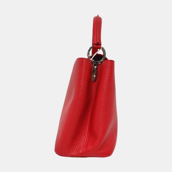 Authenticated pre-owned  Capucines MM Calfskin Red - Shoulder Bag at Looply