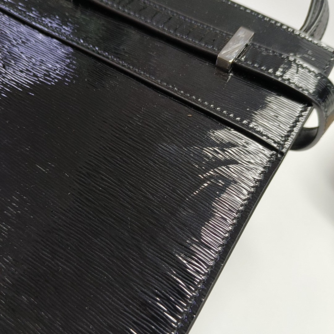 MANHATTAN Calfskin Black