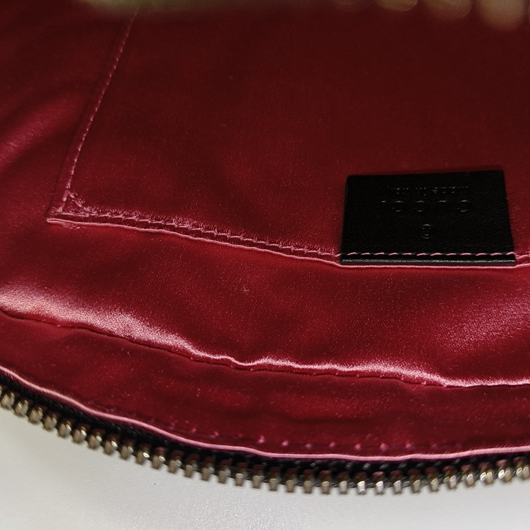 Authenticated pre-owned  GG Marmont Velvet Black - Shoulder Bag at Looply