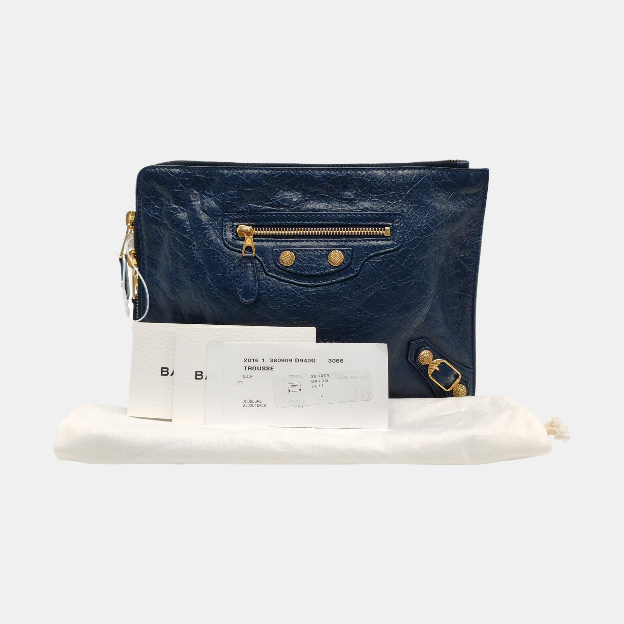 Authenticated pre-owned  Classic City Lambskin Blue - Clutch at Looply