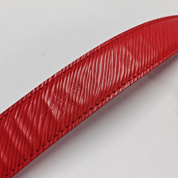 Authenticated pre-owned  Twist MM Epi Red - Shoulder Bag at Looply