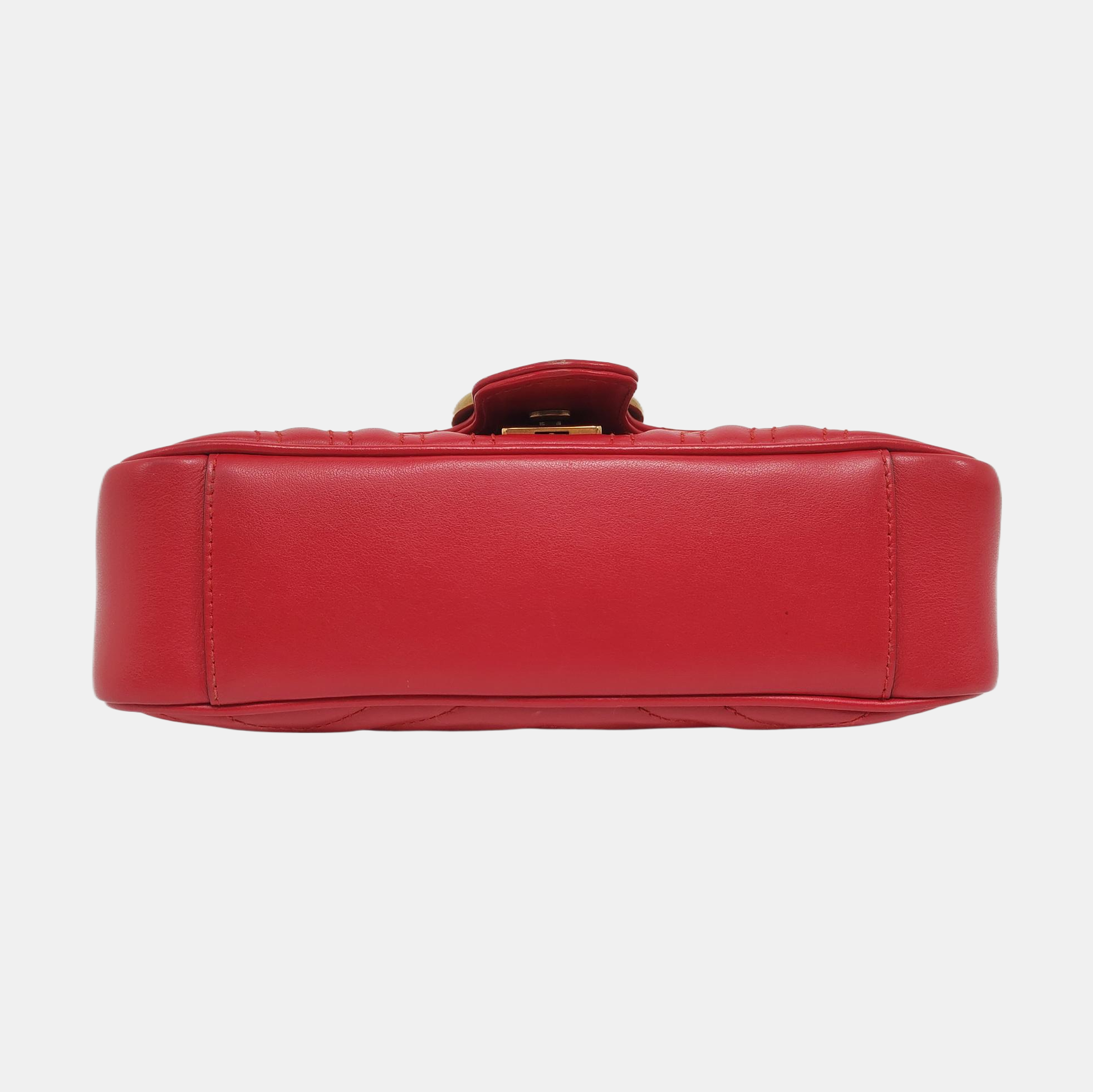 Authenticated pre-owned  GG Marmont Small Calfskin Red - Shoulder Bag at Looply